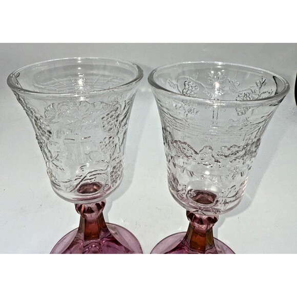 2 Vintage Tiara Indiana Glass Pink/Plum Fade Last Supper Wine Chalice Goblets 7” - Picture 9 of 16